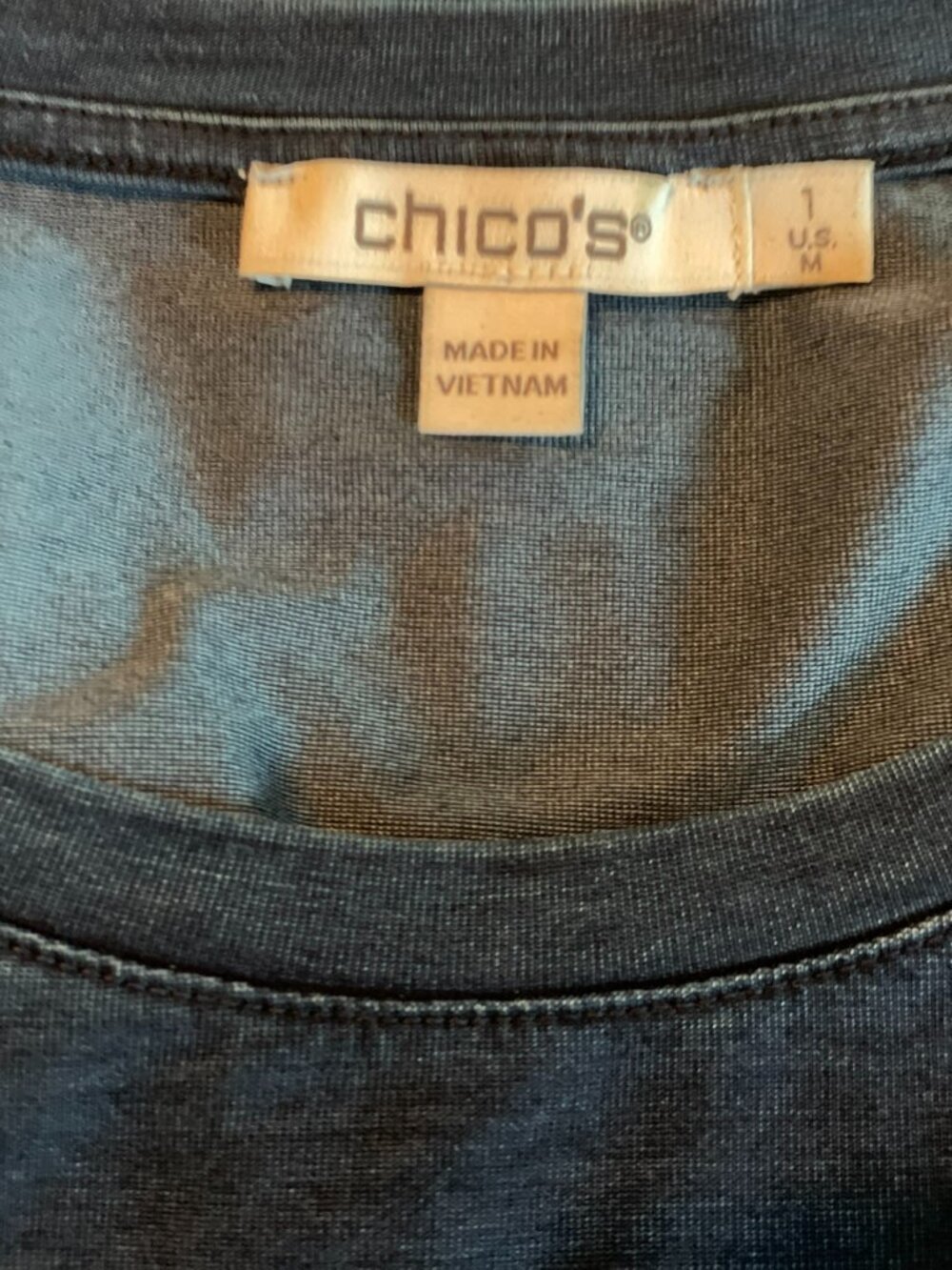 Chicos Short Sleeve Super Soft Denim Color Shirt Size 1 (US 10) - Picture 4 of 6